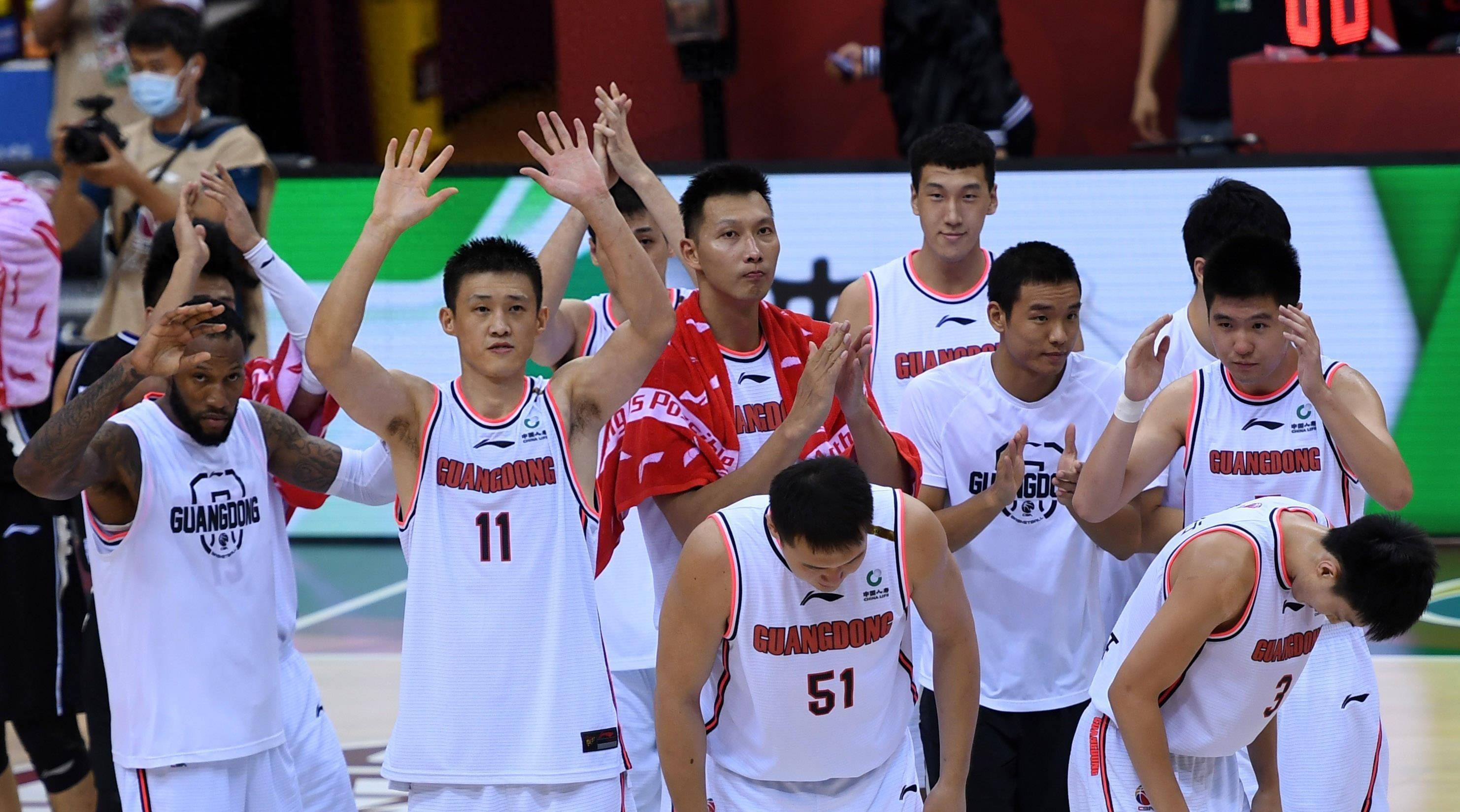 NBA总决赛赛程吃紧；广东宏远冲刺阶段门线救险；目标明确；临场指挥获称赞的简单介绍